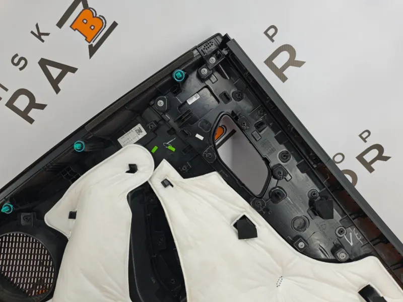 Обшивка двери