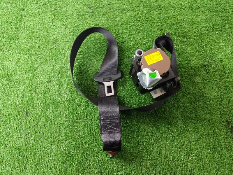 Ремень безопасности