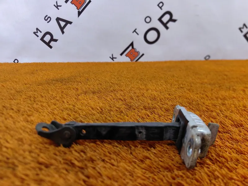 Ограничитель двери