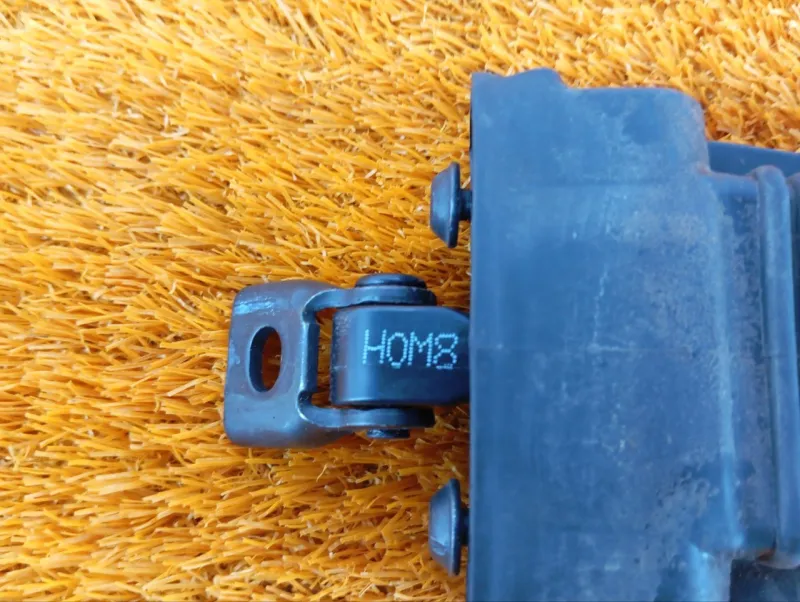 Ограничитель двери