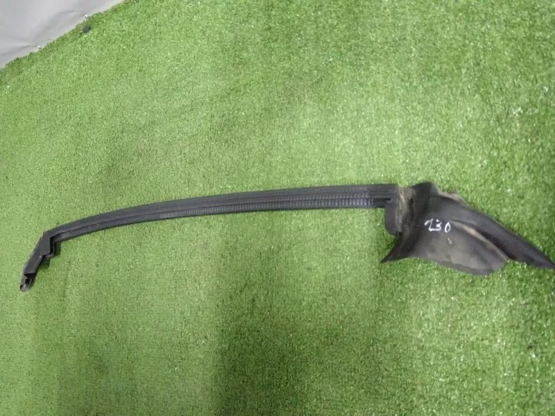 Уплотнитель стекла двери