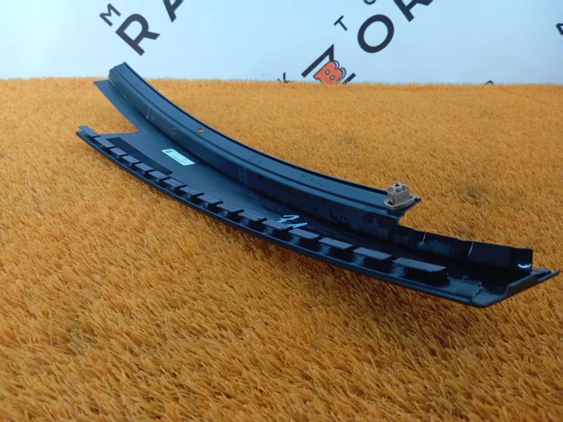 Молдинг двери