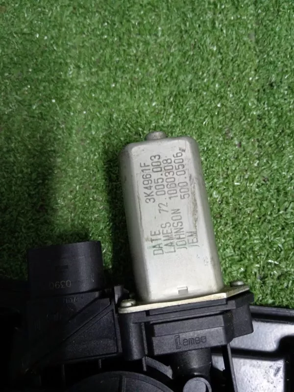 Стеклоподъемник BMW X1 2010 51352990387 E84, задний левый