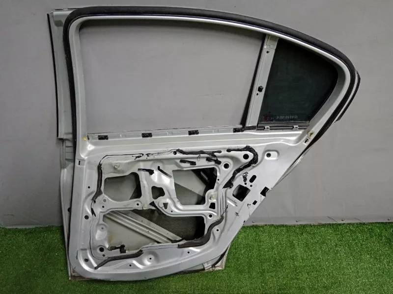 Дверь BMW 3-Series 2006 41007203648 E90, задняя правая