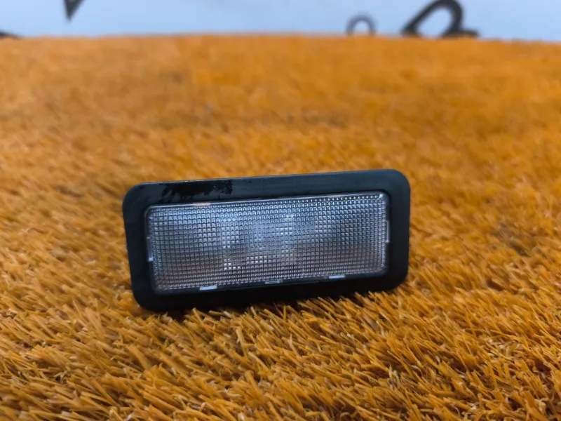 Плафон подсветки багажника