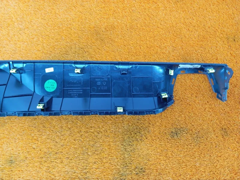 Декоративная накладка торпедо