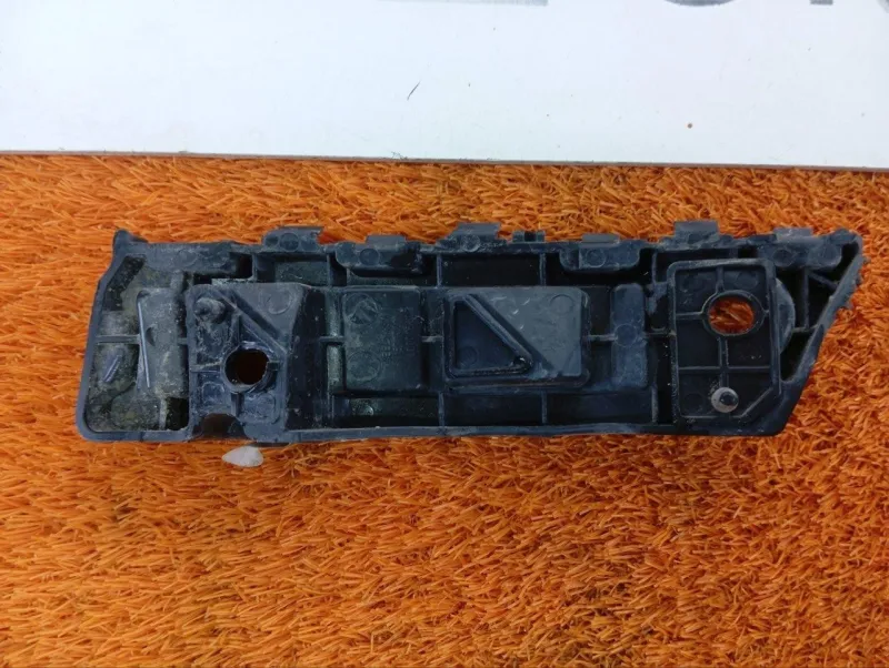 Крепление бампера