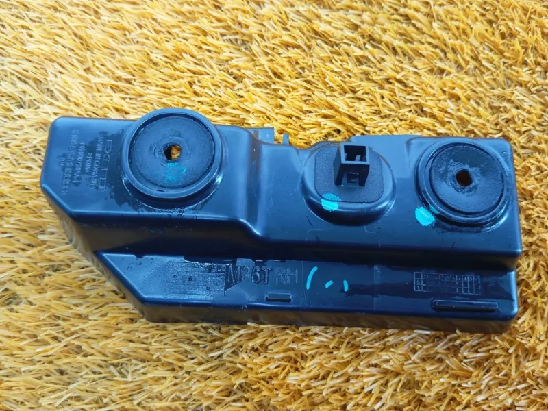 Крепление бампера