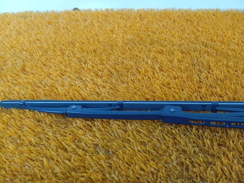 поводок стеклоочистителя