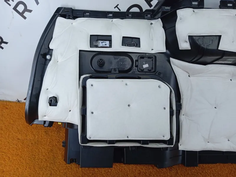 Обшивка багажника