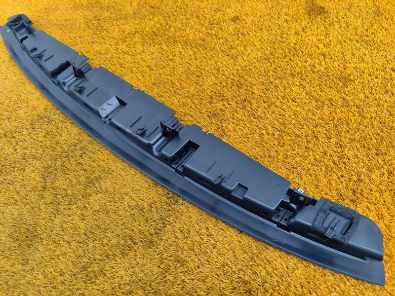 Решетка вентиляционная BMW 5-Series 2019 51467384524 G30 B47D20A, задняя