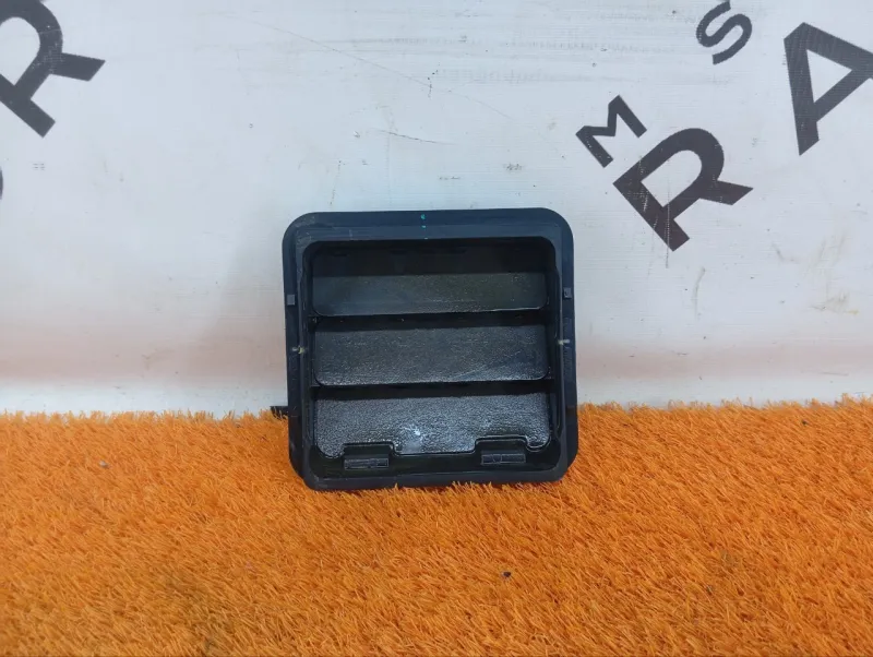 Решетка вентиляционная