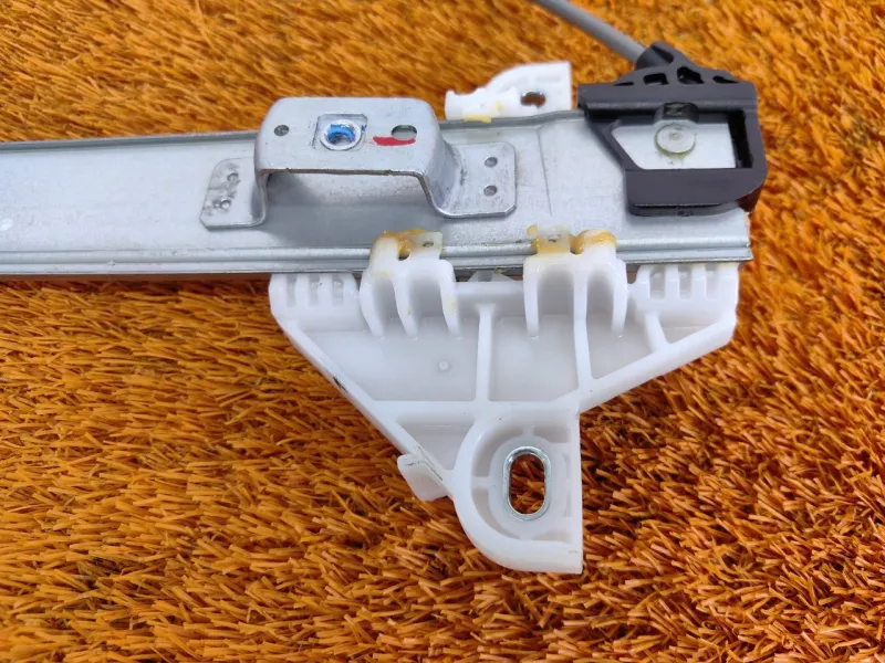 Стеклоподъемник