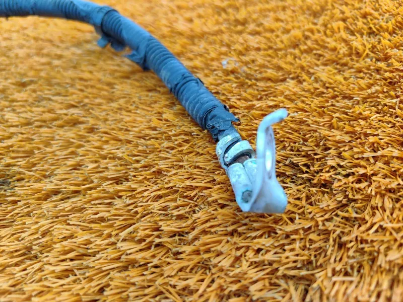 Клемма аккумулятор