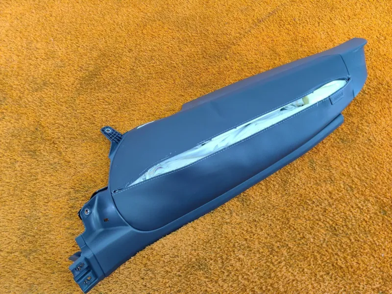 Подушка безопасности пассажира