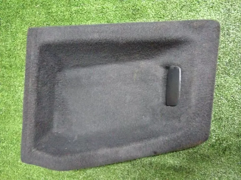 Обшивка багажника