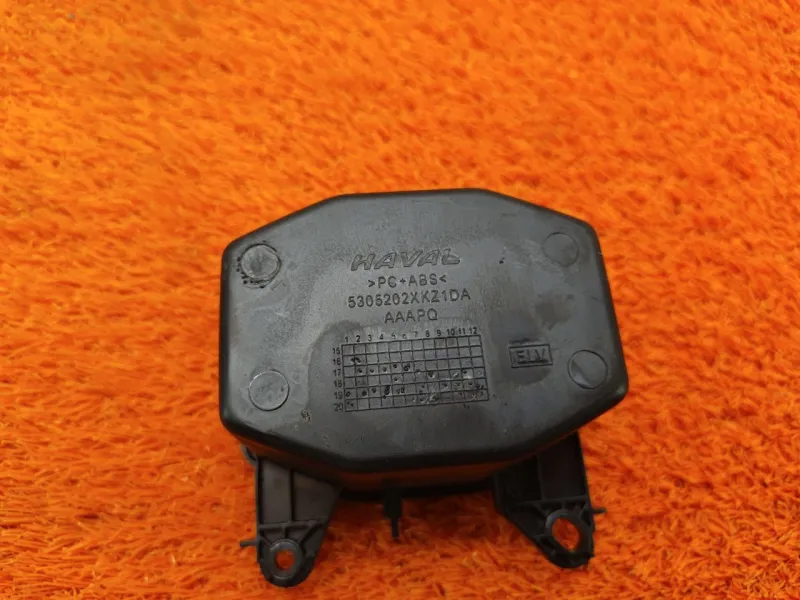 Лоток центральной консоли