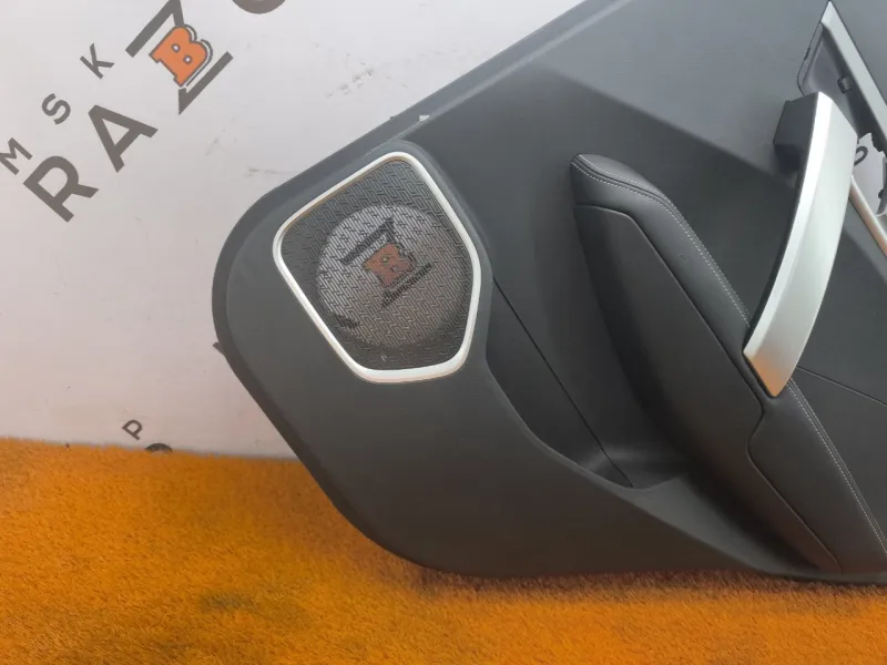 Обшивка двери