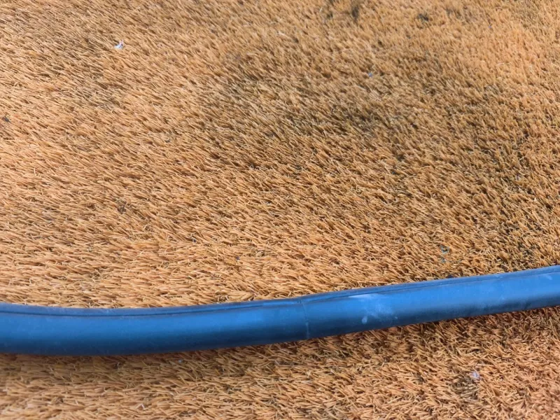 Уплотнитель проема двери