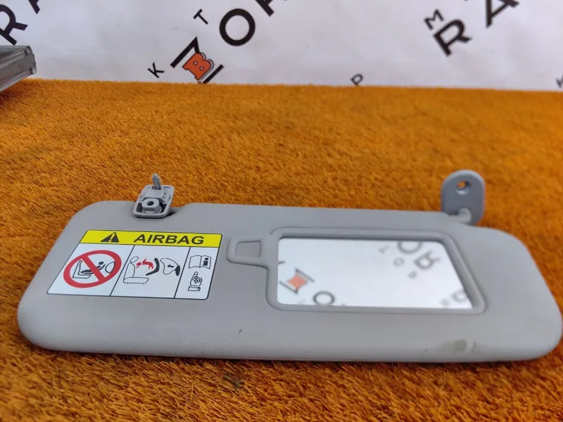 Козырек солнцезащитный