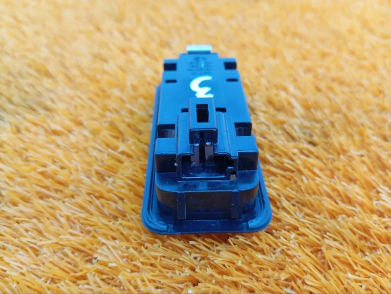 Плафон подсветки багажника