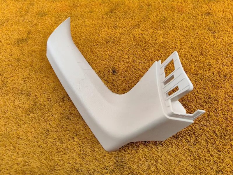 Обшивка крышки багажника