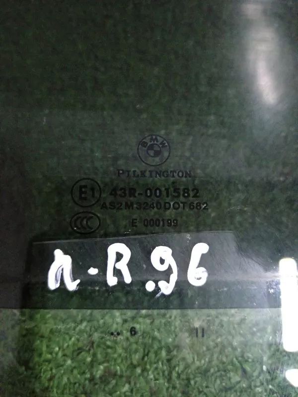 Стекло двери BMW 3-Series 2005 51337060264 E90, переднее правое