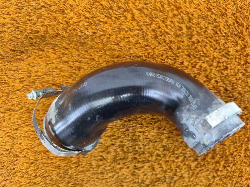 Патрубок интеркулера