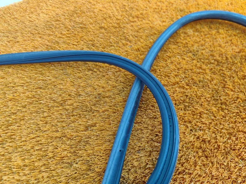 Уплотнитель крыши