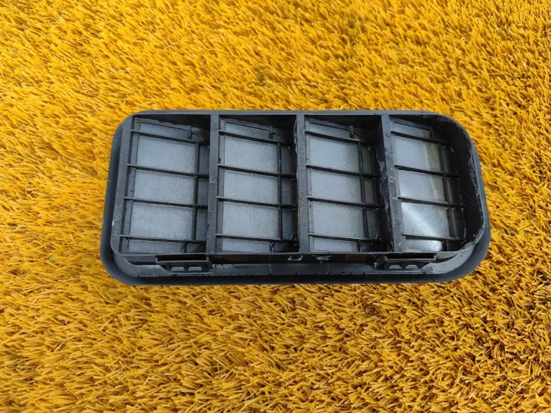 Решетка вентиляционная