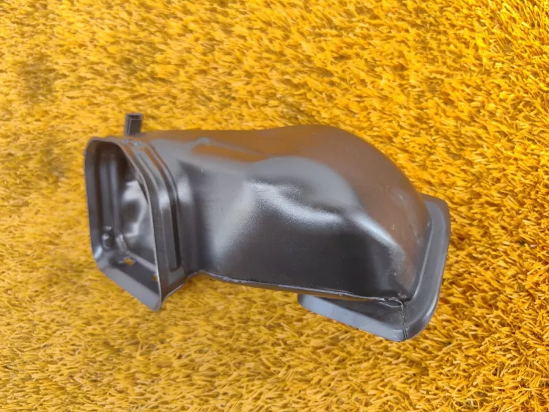 Воздуховод отопителя