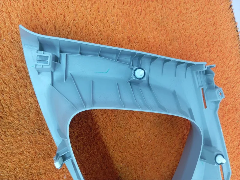 Накладка на стойку кузова