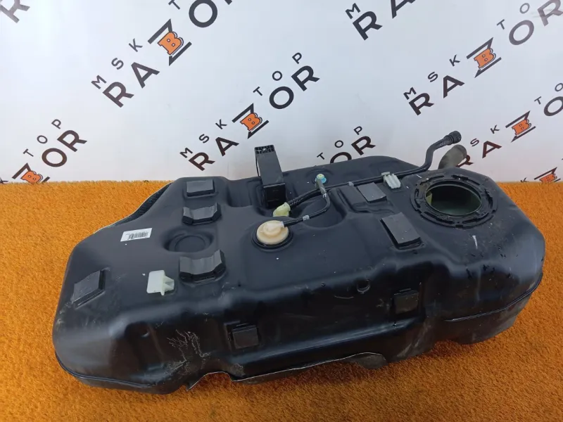 Бак топливный