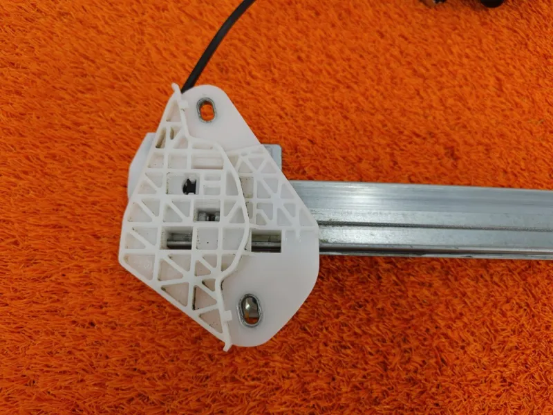 Стеклоподъемник