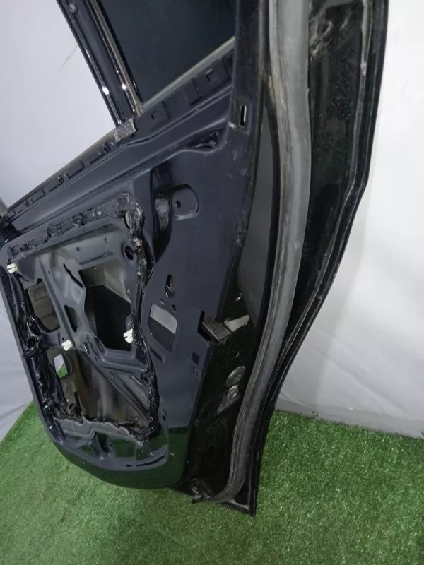 Дверь BMW 3-Series 2007 41007203648 E90, задняя правая