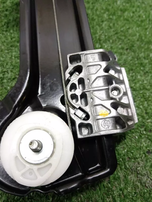 Стеклоподъемник BMW 5-Series 2008 51337184383 E60/E61, передний левый