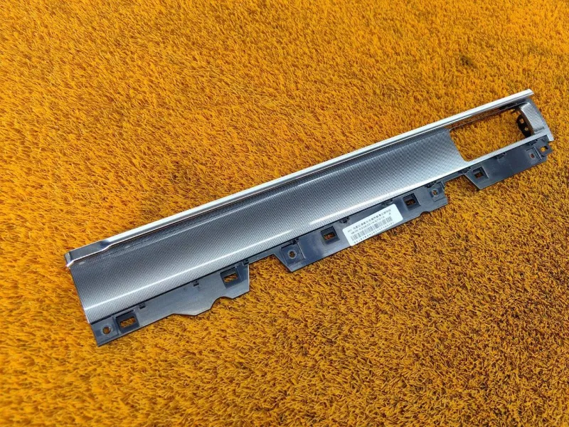 Накладка на торпедо