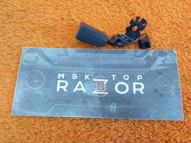 Ответная часть ремня безопасности