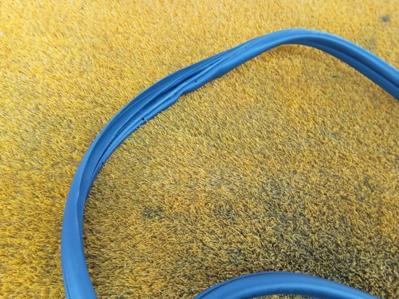 Уплотнитель проема двери