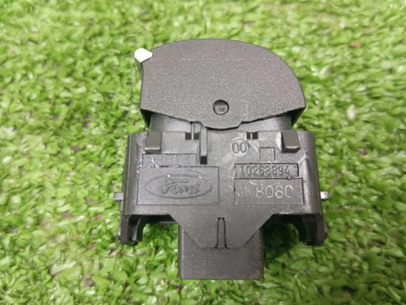 Кнопка стеклоподъемника