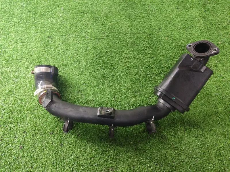 Патрубок интеркулера