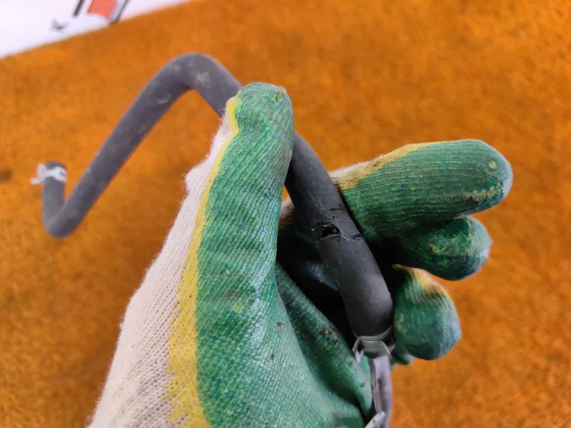 Трубка системы охлаждения