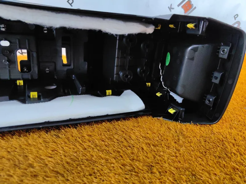 Консоль центральная