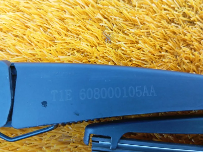 Поводок стеклоочистителя багажника Chery Tiggo 4 PRO 2023 608000105AA SQRE4G15C