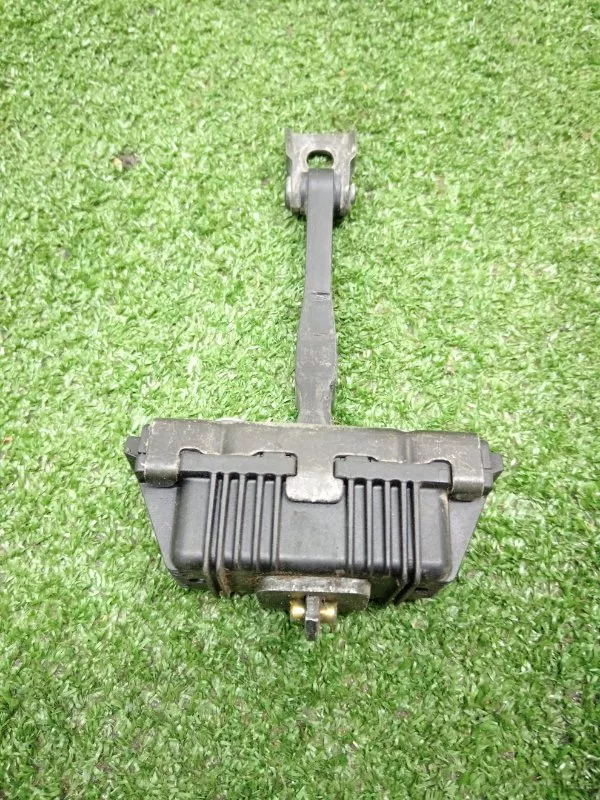 Ограничитель двери