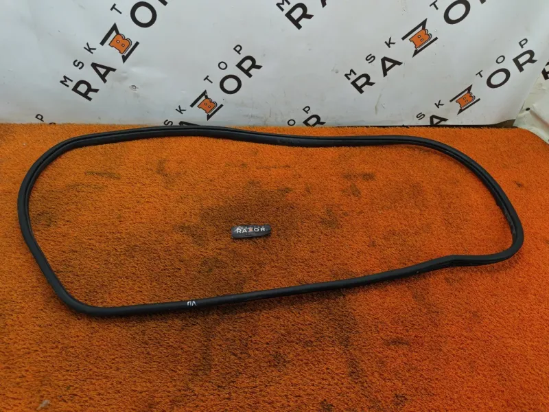 Уплотнитель проема двери