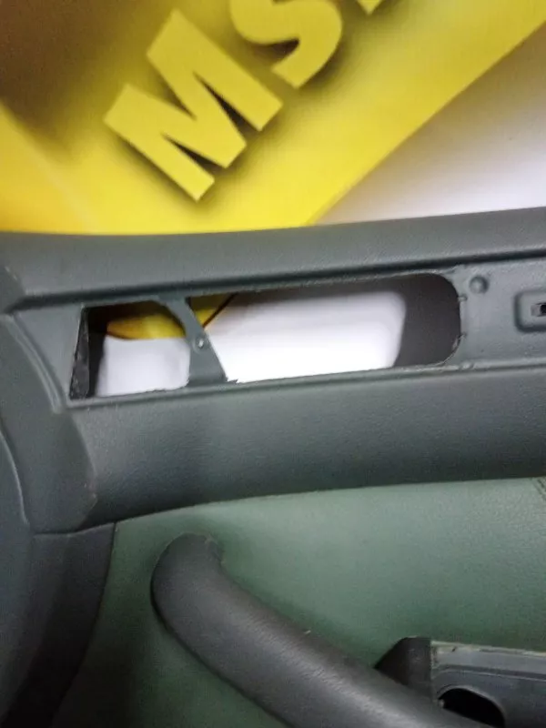 Обшивка двери Audi A6 2003 4B0971035F C5, передняя правая