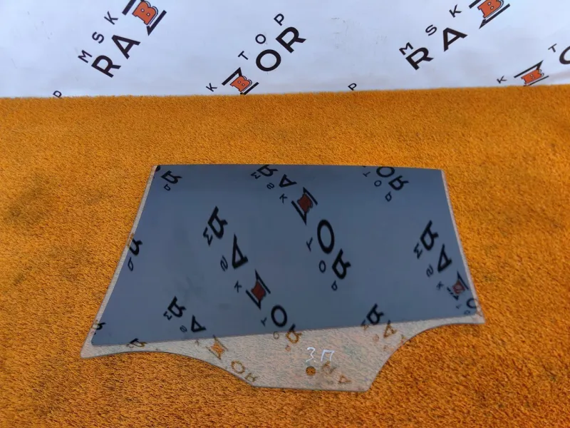 Стекло двери