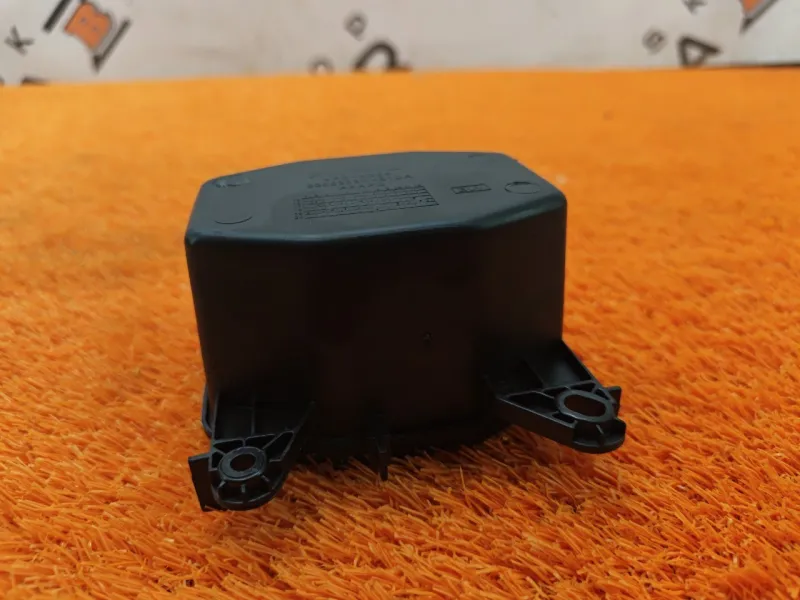 Лоток центральной консоли