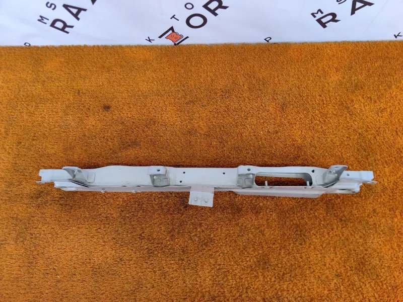 Панель передняя